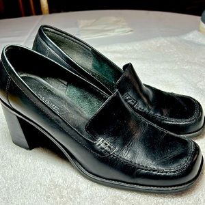 Black Connie, block heel.Totally awesome shoes! Great shape! like new